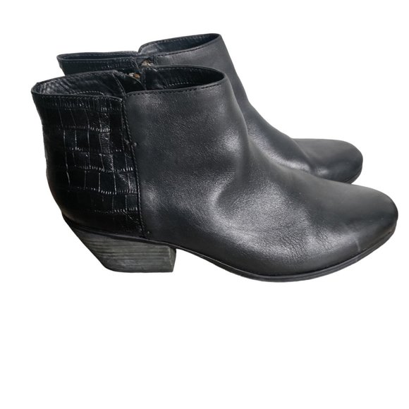 clarks addiy sharilyn